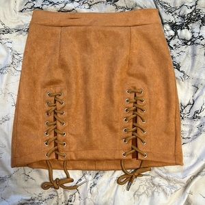 ****Fake suade mini skirt with lace